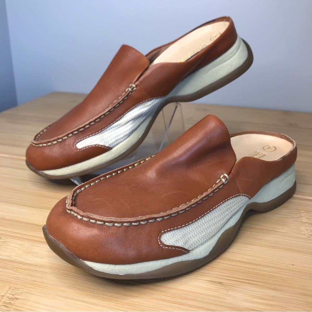 Predictions Leather Collection Soft Leather Clogs Women’s sz 8.5 Comfort Shoes